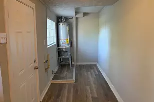 5962 Belarbor St, Houston, TX 77033 - Photo 28