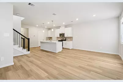 3225 Quiet Sunset Drive, Houston, TX 77080 - Photo 2
