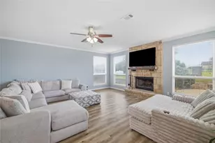 559 Co Rd 002, Hallettsville, TX 77964 - Photo 4