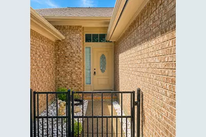 4927 Tallow Cove Drive, Baytown, TX 77521 - Photo 4
