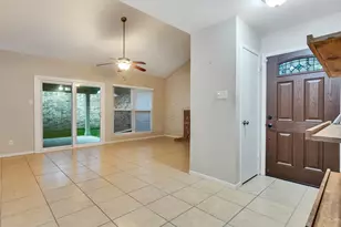 2362 College Green Dr, Houston, TX 77058 - Photo 4