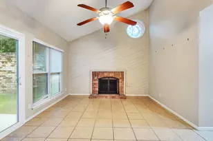 2362 College Green Dr, Houston, TX 77058 - Photo 8