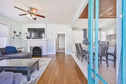 3519 Avenue R 1/2, Galveston, TX 77550 - Photo 6