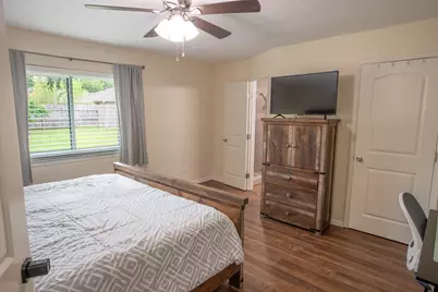 10 Wagon Lane Loop, Angleton, TX 77515 - Photo 12