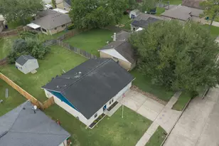 10 Wagon Ln Loop, Angleton, TX 77515 - Photo 24