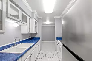 8787 Brae Acres Rd, Houston, TX 77074 - Photo 8