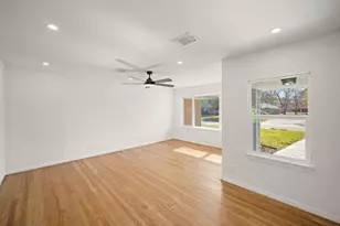 5022 Hazelton St, Houston, TX 77035 - Photo 12