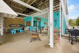 1114 Tiki Dr Dr, Tiki Island, TX 77554 - Photo 22
