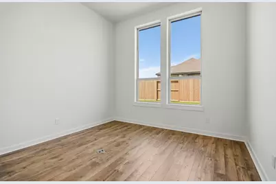 12226 Hyland Lane, Mont Belvieu, TX 77523 - Photo 10