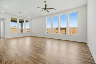12226 Hyland Ln, Mont Belvieu, TX 77523 - Photo 10