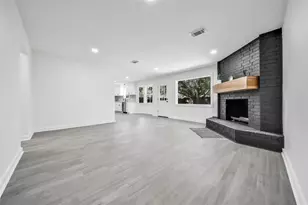 3206 Whitesail Dr, League City, TX 77573 - Photo 12
