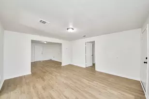 8116 St Louis St, Houston, TX 77028 - Photo 12