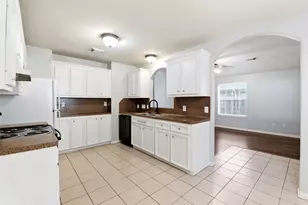 1707 Longview St, Conroe, TX 77301 - Photo 6