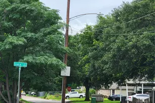 6428 Sherwood Dr, Houston, TX 77021 - Photo 2