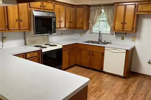 3113 Wilson Rd, Conroe, TX 77304 - Photo 10