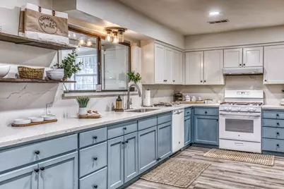 1807 Lakeview Drive, Brenham, TX 77833 - Photo 4