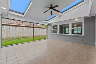 10613 Willowgrove Dr, Houston, TX 77035 - Photo 22