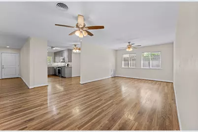 10613 Willowgrove Drive, Houston, TX 77035 - Photo 16
