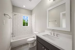 105 W Whitney St, Houston, TX 77018 - Photo 4