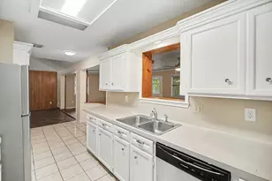16315 Deer Lick Dr, Houston, TX 77090 - Photo 8