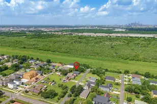 9710 Masterson St, Houston, TX 77029 - Photo 2
