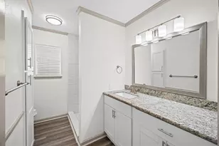 8223 Gulf Tree Ln, Houston, TX 77075 - Photo 18