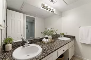 1311 Antoine Dr, Houston, TX 77055 - Photo 6