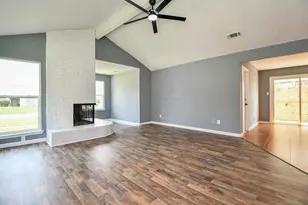 17022 Quail Park Dr, Missouri City, TX 77489 - Photo 6