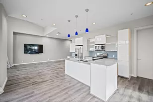 207 Pierce St, Houston, TX 77002 - Photo 8