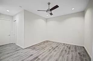 207 Pierce St, Houston, TX 77002 - Photo 12