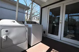 2249 Branard St, Houston, TX 77098 - Photo 14