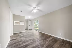 9627 Glenwood Forest Dr, Houston, TX 77078 - Photo 8