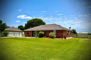 189 Wakefield Ln, Wharton, TX 77488 - Photo 2