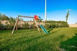 346 Apache Field Ln, La Marque, TX 77568 - Photo 42