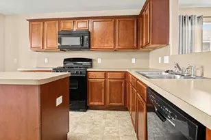 10523 Evergreen St, Baytown, TX 77523 - Photo 8