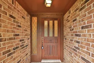902 Castle Hill Trail, Kingwood, TX 77339 - Photo 4