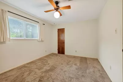 902 Castle Hill Trail, Houston, TX 77339 - Photo 28