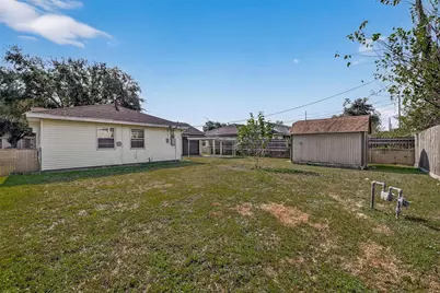 2703 Cypress Street, Pasadena, TX 77502 - Photo 32
