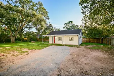 1031 Meyer Street, Sealy, TX 77474 - Photo 28