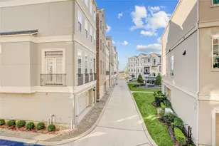 827 Dunleigh Meadows Ln Ln, Houston, TX 77055 - Photo 6