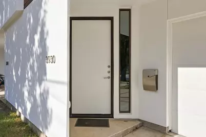 3930 Stanford Street, Houston, TX 77006 - Photo 2