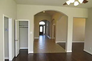 14104 Green Thicket Dr, Pearland, TX 77584 - Photo 4