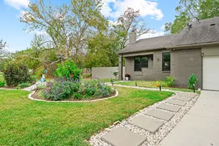 5402 Royal Pkwy, Friendswood, TX 77546 - Photo 4