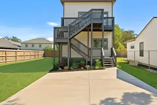 8204 Tower St, Houston, TX 77088 - Photo 24