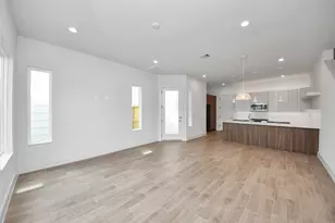 13111 Moncloa Dr, Houston, TX 77047 - Photo 8