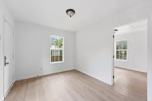8038 Record St, Houston, TX 77028 - Photo 10