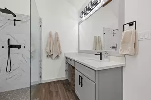 459 Green Meadows Dr, West Columbia, TX 77486 - Photo 24