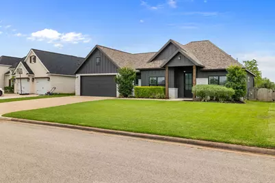 459 Green Meadows Drive, West Columbia, TX 77486 - Photo 2