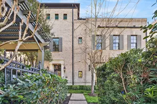 1327 Hunters Meadow Ln, Houston, TX 77055 - Photo 4