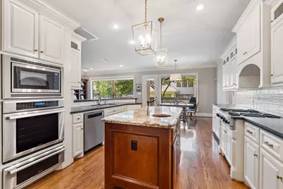 5202 Patrick Henry Street, Bellaire, TX 77401 - Photo 16